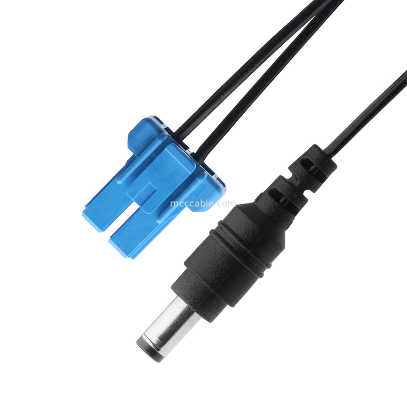 Wtyczka prądu stałego 2.1 * 5.5mm Typ lutownicy PVC Wzrok formowania do TE Niebieska obudowa 2P Kobieta kabel łącznik