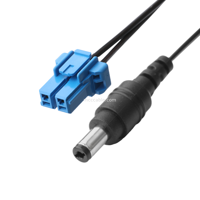 Wtyczka prądu stałego 2.1 * 5.5mm Typ lutownicy PVC Wzrok formowania do TE Niebieska obudowa 2P Kobieta kabel łącznik