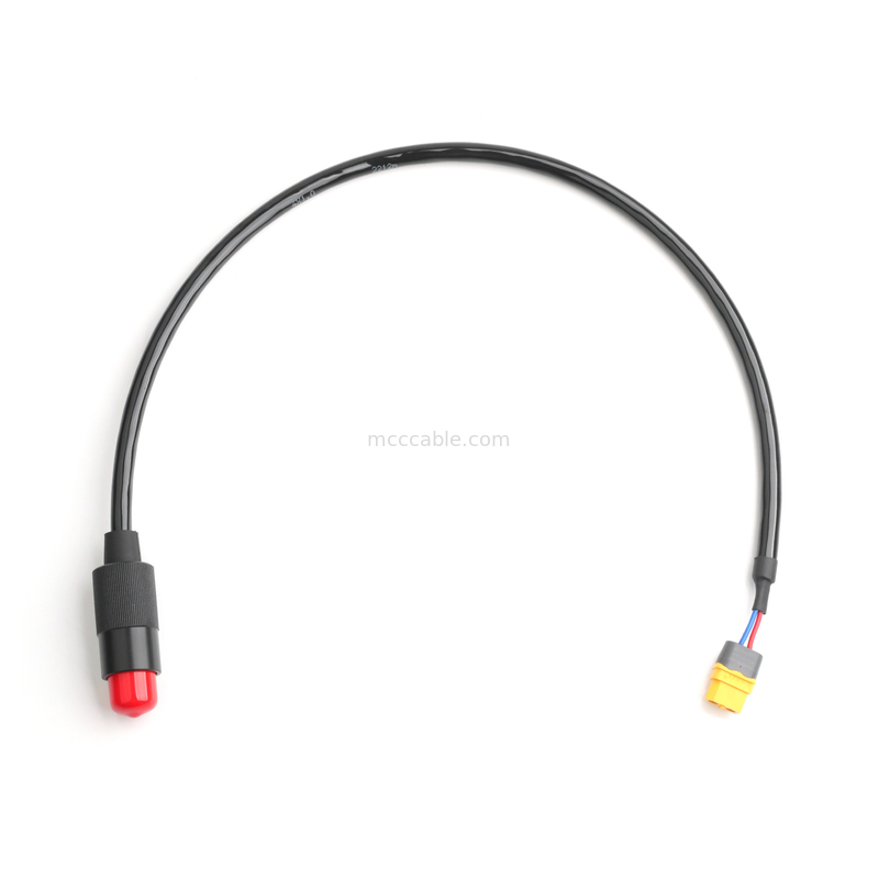Zestaw kabli zasilania 4-rodzinnego z podłączeniem 2-pin 600V 125°C z rurą skurcza cieplnego
