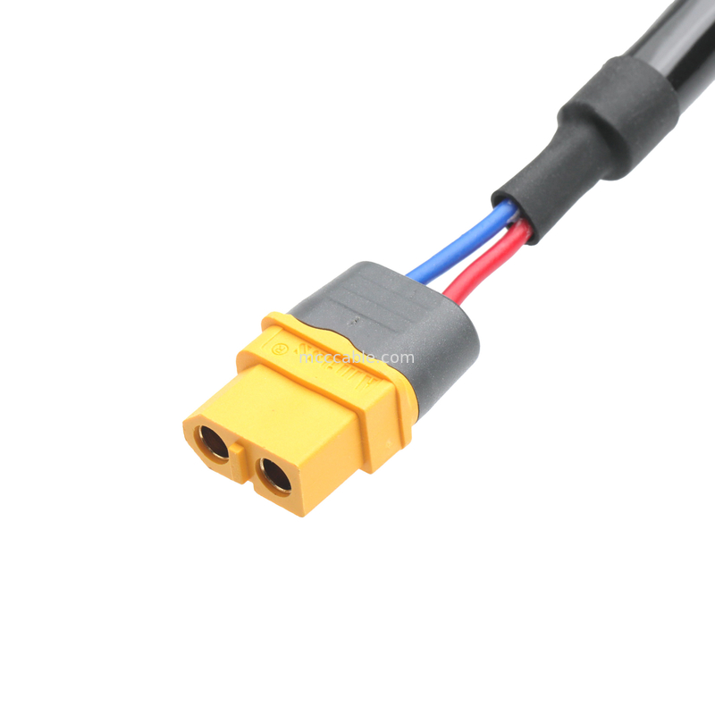 Zestaw kabli zasilania 4-rodzinnego z podłączeniem 2-pin 600V 125°C z rurą skurcza cieplnego