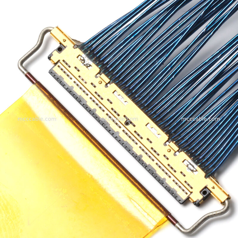 Montaż kabla mikrokoaksjalnego ze złączem 20453-040T-01 – niestandardowe połączenie OEM o dużej prędkości